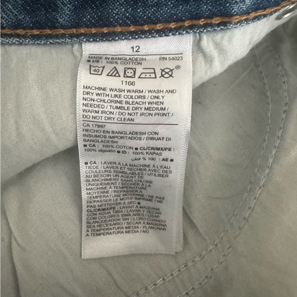 Old Navy Higher High-Waisted Button-Fly O.G. Straight Mini Jean Skirt Size 12 - Picture 10 of 11